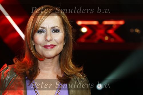 Hilversum 4 mei 2009
De 3 finalisten van x factor Lisa Rachel en Jamal met hun coaches Stacey Rookhuizen en Angela Groothuizen.
Peter Smulders bv