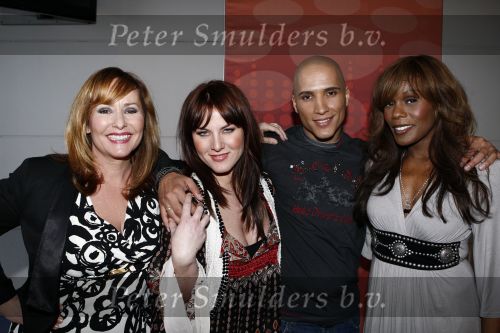 Hilversum 17 maart 2009
Presentatie van de finalisten van the X factor in studio 22. Martiujn Krabbe en Wendy v Dijk Presenteren het programma. Angela Groothuizen met team
Peter Smulders bv