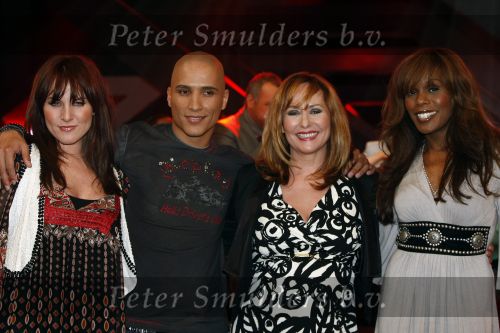 Hilversum 17 maart 2009
Presentatie van de finalisten van the X factor in studio 22. Martiujn Krabbe en Wendy v Dijk Presenteren het programma. Angela Groothuizen met team
Peter Smulders bv
