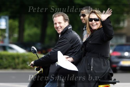 Amsterdam 18 mei 2008
Leco v Zadelhoff viert zijn 40e verjaardag met zijn vrienden in het hilton en ze maken een scooter rally door Amsterdam. 
Michiel Mol en Angela Groothuizen opde Vespa scooter