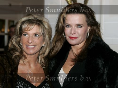 Amsterdam, 13 Maart 2006 Modeshow Frans Molenaar Zomerseizoen 2006
Anita Endstra (Rechts ) met vriendin
Anita Schuts