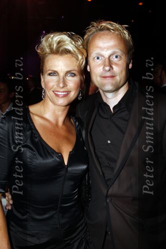 Hilversum 2 juni 2008
Uitreiking musical awards in studio 22. 
Anita Witzier met vriend