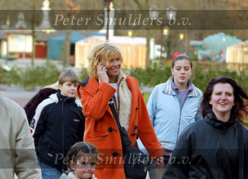 Kaatsheuvel 24 januari 2004
Premiere Doornroosje in de efteling. 
Anita Witzier met kinderen