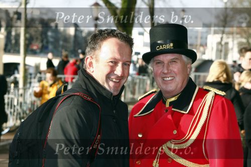 Amsterdam 1 februari 2008
Feest koningin Beatrix en Prinses Margriet voor hun 70e en 65e verjaardag in Carre.
Anko Stoffels met portier