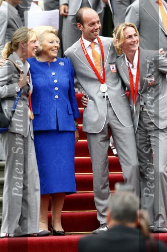 Den Haag 27 augustus 2008
De Olympische medaille winnaars van Peking op het bordes bij Koningin Beatrix. Aanwezig oa Anky v Grunsven