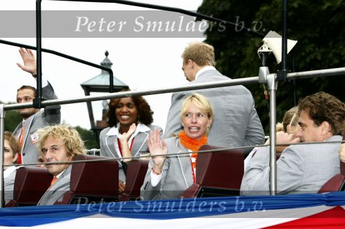 Den Haag 27 augustus 2008
De Olympische medaille winnaars van Peking op het bordes bij Koningin Beatrix. Aanwezig oa Anky v Grunsven
