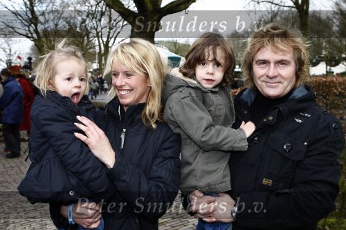 Kaatsheuvel 29 maart 2009
15 jarig bestaan van Princess in de efteling. Anky v Grunsven met man Sjef Jansen en hun kinderen
Peter Smulders bv