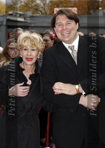 Utrecht 4 november 2007
premiere Andre v Duin Revue in het beatrix theater. Anneke Gronloh en Bart Peeters