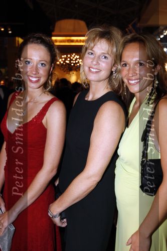 Amsterdam 6 december 2007
Miljonairsfair 2007 in de rai te amsterdam. Vip avond. Annemarie v Asselen met vriendinnen