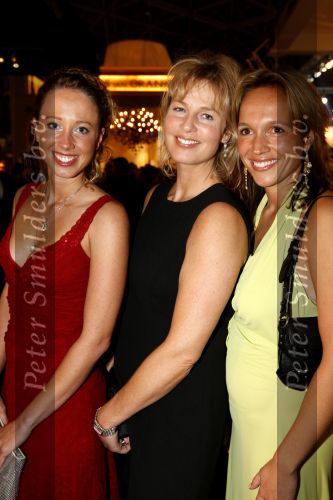Amsterdam 6 december 2007
Miljonairsfair 2007 in de rai te amsterdam. Vip avond. Annemarie v Asselen met vreindinnen