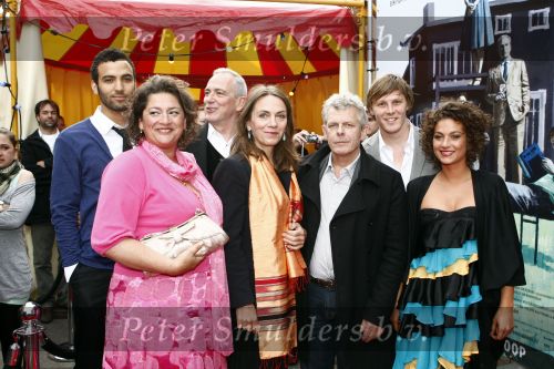 Amsterdam 3 mei 2009
Premiere van de laatste dagen van Emma blank in het ketelhuis. cast met Marlies Heuer Annet Malherbe Gene Bervoets Marwan Kenzari Eva v d Wijdeven Gijs Naber en Alex v Warmerdam
Peter Smulders bv
