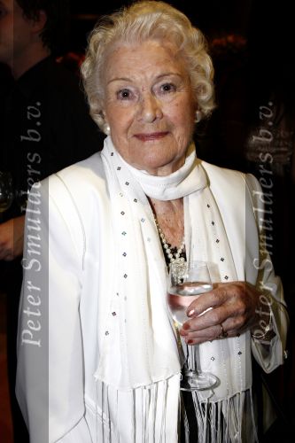 Rotterdam 20 april 2008
Premiere Les Miserables in het nieuwe luxor . Annie de Reuver
Peter Smulders bv