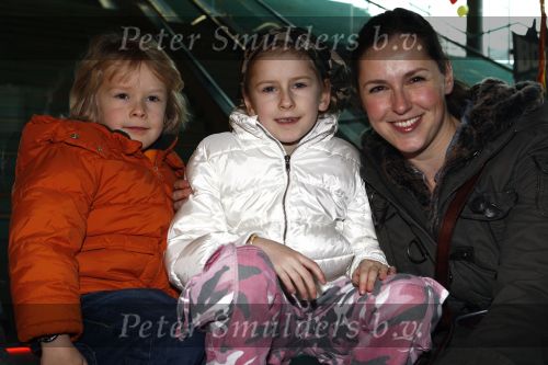 Amsterdam 7 februari 2009
Premiere disneyfilm Bolt in pathe arena. Anniko v Santen met kinderen
Peter Smulders bv