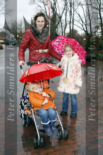 Kaatsheuvel 25 november 2007
Princess kerstborrel in de efteling. Anniko v Santen met kinderen