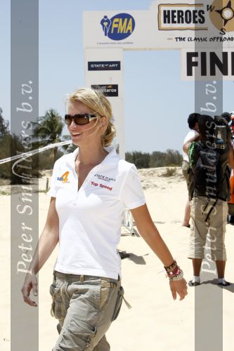 Dakar 23 maart 2008
Straatbeeld in Dakar waar de heroes legend eindigt. Gallyon v Vessem Viktor Brand Martin Utberg en Anouk Smulders
Peter Smulders bv