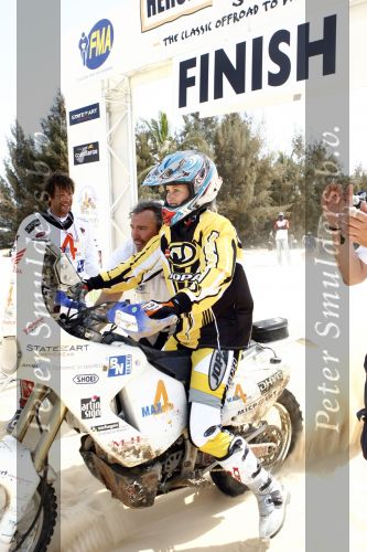Dakar 23 maart 2008
Straatbeeld in Dakar waar de heroes legend eindigt. Gallyon v Vessem Viktor Brand Martin Utberg en Anouk Smulders
Peter Smulders bv