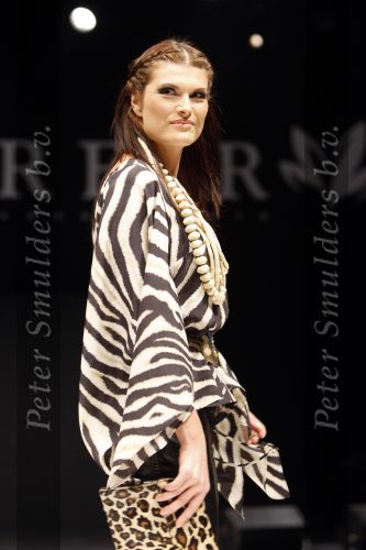 Amsterdam 7 december 2007
Modeshow Sheila de Vries op de Miljonairsfair met Anouk v Nes en Micky Hoogendijk.