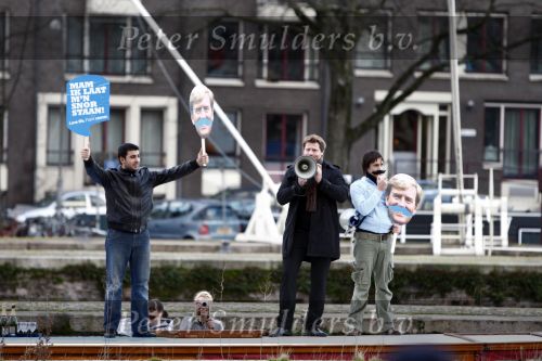 Amsterdam 1 februari 2008
Dennis v d Geest probeert aandacht te krijgen voor \