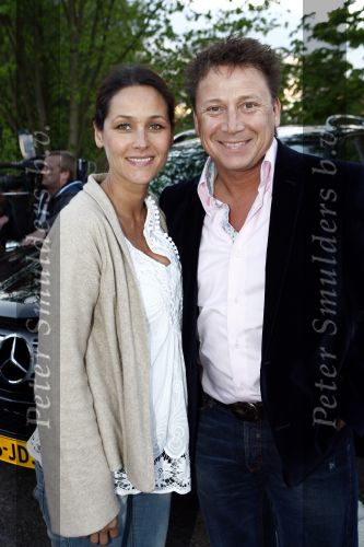 Amsterdam 27 april 2009
Feestje van Gerard Joling voor zijn 49e verjaardag bij cafe het Kalfje. Armando Borsato met zijn 4 maanden zwangere vriendin
Peter Smulders bv