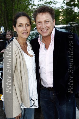 Amsterdam 27 april 2009
Feestje van Gerard Joling voor zijn 49e verjaardag bij cafe het Kalfje. Armando Borsato met zijn 4 maanden zwangere vriendin
Peter Smulders bv