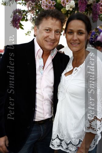 Amsterdam 27 april 2009
Feestje van Gerard Joling voor zijn 49e verjaardag bij cafe het Kalfje. Armando Borsato met zijn 4 maanden zwangere vriendin
Peter Smulders bv