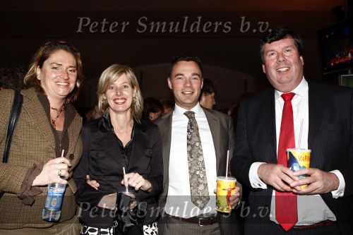 Amsterdam 29 februari 2008
Premiere Circus du soleil. Arnoud Zuijdendorp met vrouw en vrienden
Peter Smulders bv