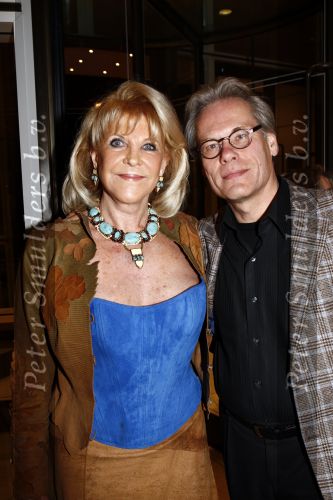 Amsterdam 7 maart 2009
Modeshow Mart Visser in het Hilton. Astrid Engels met vriend
Peter Smulders bv