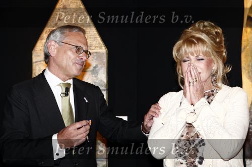 Noordwijk 17 mei 2009
Feest Astrid Engels bij de hotels van Oranje. Astrid Engels met de burgemeester
Peter Smulders bv