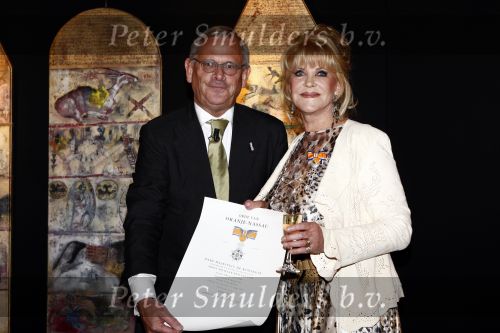 Noordwijk 17 mei 2009
Feest Astrid Engels bij de hotels van Oranje. Astrid Engels met de burgemeester
Peter Smulders bv