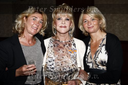 Noordwijk 17 mei 2009
Feest Astrid Engels bij de hotels van Oranje. Astrid met dochters en vriend
Peter Smulders bv