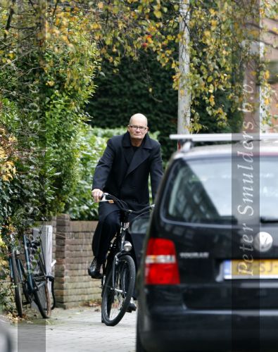 Amsterdam 7 november 2007
Man Astrid Joosten op fiets.