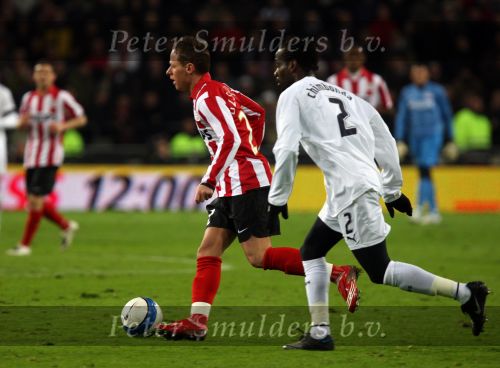 Eindhoven, 12 Maart 2008
UEFA 1/8 finale PSV-Tottenham Hotspur, eindstand 0-1
PSV wint na verlenging en straschoppen met 6-5 en gaat door naar de 1/4 Finale
Balasz Dzsudzsak in duel met Pascal Chimbonda