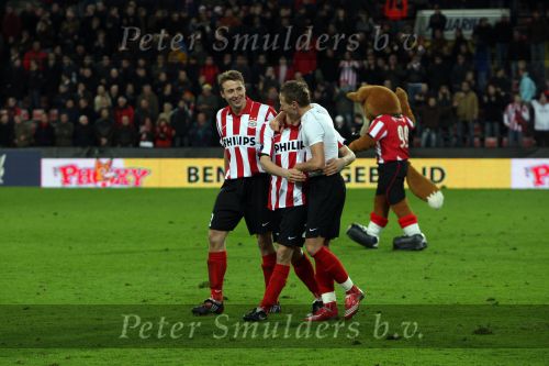 Eindhoven, 12 Maart 2008
UEFA 1/8 finale PSV-Tottenham Hotspur, eindstand 0-1
PSV wint na verlenging en straschoppen met 6-5 en gaat door naar de 1/4 Finale
Balasz Dzsudzsak is blij en viert feest met Jan Kromkamp en Dirk Marcellis