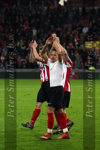 Eindhoven, 12 Maart 2008
UEFA 1/8 finale PSV-Tottenham Hotspur, eindstand 0-1
PSV wint na verlenging en straschoppen met 6-5 en gaat door naar de 1/4 Finale
Balasz Dzsudzsak is blij en viert feest met Jan Kromkamp en Dirk Marcellis