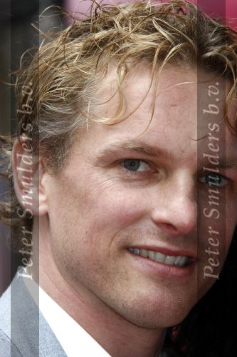 Amsterdam 12 april 2008
Barry Atsma met vriendin bij morrison krijgt een zusje premiere.