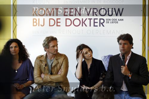 Amsterdam 23 april 2009
Persconferentie ivm de film er komt een vrouw bij de dokter naar het boek van Kluun bij het Hilton. Reinout Oerlemans gaat het regisseren en Anna Drijver Carice v Houten en Barry Atsma gaan de hoofdrollen spelen.
Peter Smulders bv