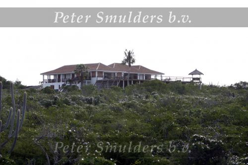Curacao Januari 2009
Barry Hay zijn huis op Coral Estate met zijn poort.
Peter Smulders bv