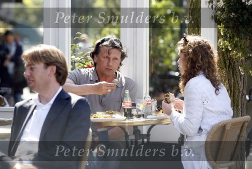 Amsterdam 24 april 2009
Bas Westerweel met dochter en zoon op terras bij joffers.
Peter Smulders bv
