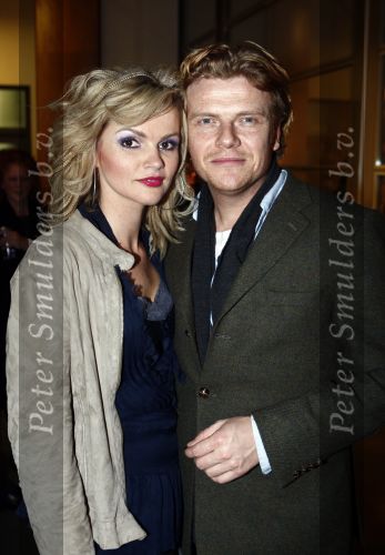 Amsterdam 2 maart 2009
Modeshow Jos Raak bij Loods 6 in Amsterdam. Tooske Ragas Breugem met man Bastiaan Ragas
Peter Smulders bv