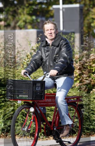 Amsterdam 13 oktober 2007
Bavo Galema op de fiets.