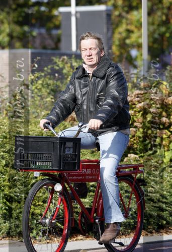 Amsterdam 13 oktober 2007
Bavo Galema op de fiets.