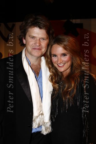 Hilversum 9 mei 2009
Beau v Erven Dorens en Lieke v Lexmond bij rtl. ze gaan samen dancing with the stars presenteren.
Peter Smulders bv