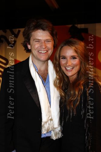 Hilversum 9 mei 2009
Beau v Erven Dorens en Lieke v Lexmond bij rtl. ze gaan samen dancing with the stars presenteren.
Peter Smulders bv