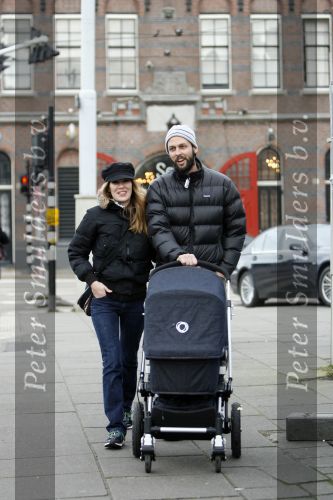Amsterdam 8 januari 2008
Beertje v Beers met man  achter de kinderwagen.