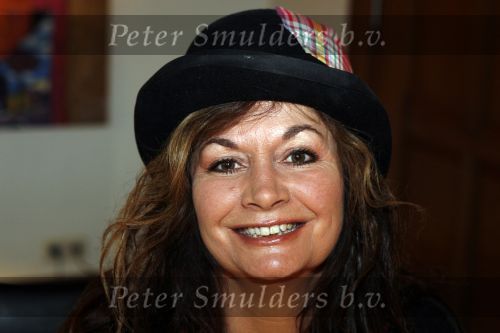 Doorn 11 januari 2008
Belinda Meuldijk tekent kontrakt voor musical Pipo.