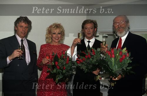 14 April 1994
Benny Neyman met Bonnie St. Clair en Pierre Kartner ( Vader Abraham ) en Hans Wennekes