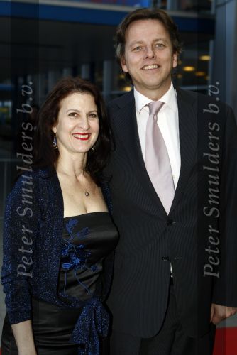 Amsterdam 4 april 2009
Bert Koenders met zijn vrouw bij premiere in RAI.
Peter Smulders bv