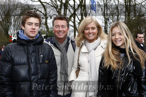 Kaatsheuvel 29 maart 2009
15 jarig bestaan van Princess in de efteling. Bert v Leeuwen met vrouw en kinderen
Peter Smulders bv