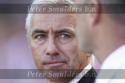 Eindhoven, 23 September 2007 Seizoen 2007/2008 Kompetitewedstrijd PSV-Feyenoord, eindstand 4-0
Feyenoord-trainer Bert v Marwijk