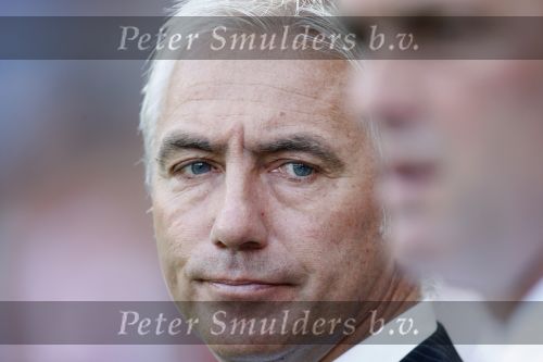 Eindhoven, 23 September 2007 Seizoen 2007/2008 Kompetitewedstrijd PSV-Feyenoord, eindstand 4-0
Feyenoord-trainer Bert v Marwijk